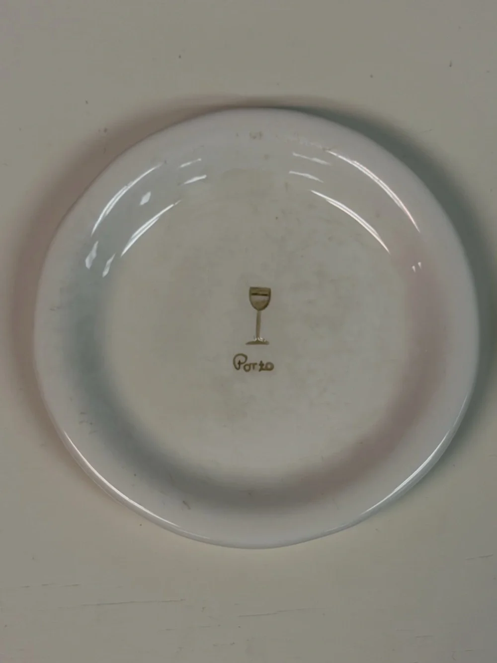 Williams Sonoma White Ceramic Wine Accent Plates - Set of 2